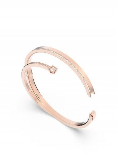 Chance to buy Swarovski soft rose gold bracelet with a 40% discount with offers and Namshi coupon