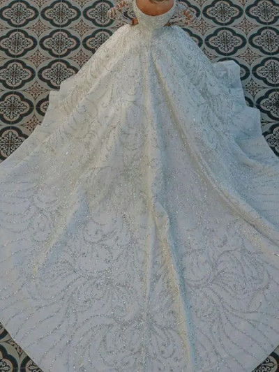 65% خصم على فستان عروس فاخر مزين كريستال من علي اكسبرس